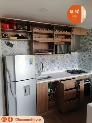 Cocina Lienal con barra frontal 0.8.jpg